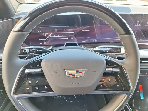 New 2026 Cadillac Escalade ESV Luxury w/ LPO, Radiant Package image 18