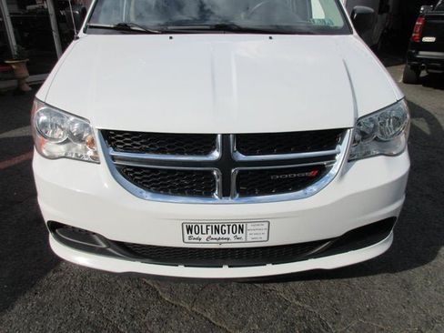 Used 2019 Dodge Grand Caravan SE FWD image 34