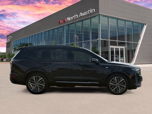 Used 2025 Cadillac XT6 Sport w/ Technology Package AWD/4WD image 9