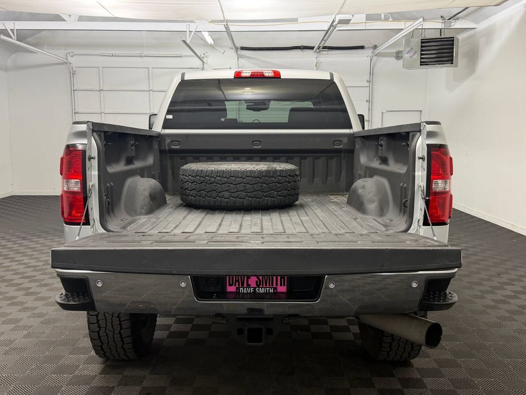 Used 2015 GMC Sierra 2500 SLT w/ Duramax Plus Package AWD/4WD image 24