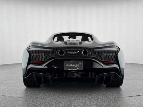 Used 2023 McLaren Artura image 5