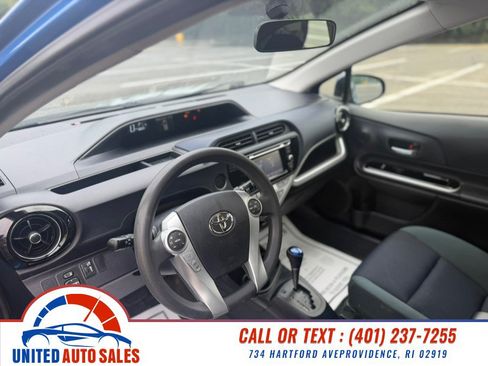Used 2015 Toyota Prius C Two w/ Preferred Accessory Package FWD image 9