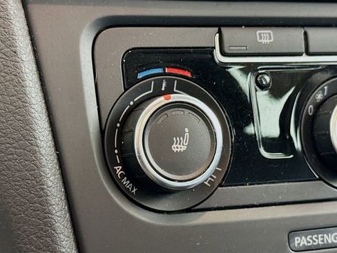 Used 2012 Volkswagen Golf TDI FWD image 17
