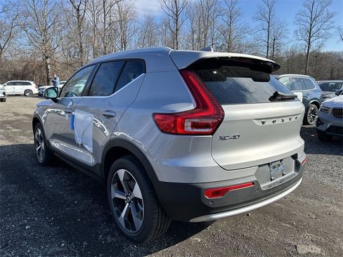 New 2025 Volvo XC40 B5 Core w/ Protection Package Premier image 6