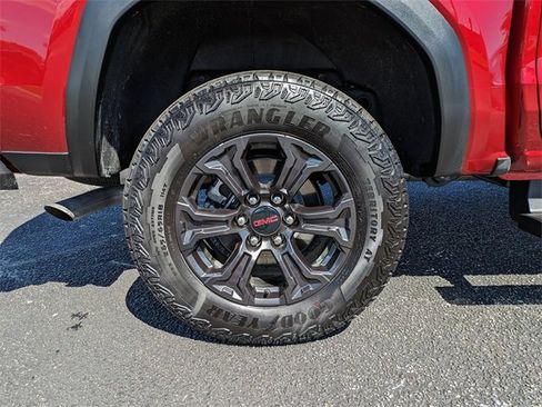 Used 2025 GMC Canyon Elevation w/ Convenience Package image 13