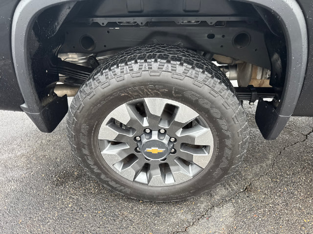 Used 2023 Chevrolet Silverado 2500 Custom w/ Gooseneck/5TH Wheel Package AWD/4WD image 10