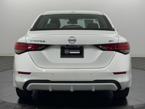 Used 2024 Nissan Sentra SV FWD image 11