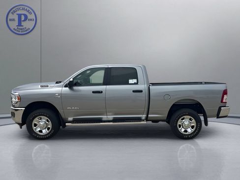 Used 2022 RAM 2500 Big Horn w/ Snow Chief Group AWD/4WD image 4