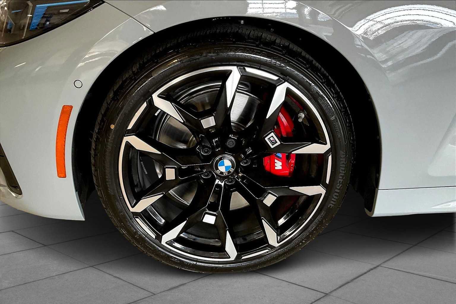 Used 2026 BMW M440i Coupe w/ Premium Package RWD image 11