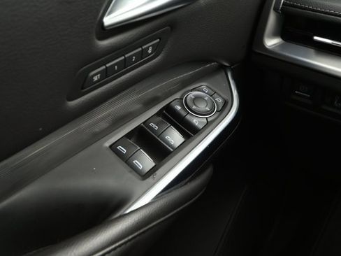 Used 2024 Cadillac XT4 Premium Luxury image 21