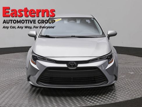 Used 2024 Toyota Corolla LE FWD image 2
