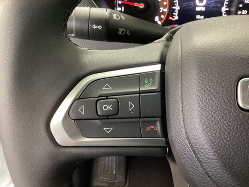 New 2026 Jeep Compass Latitude AWD/4WD image 17