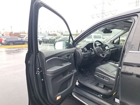 Used 2019 Honda Pilot Elite image 11
