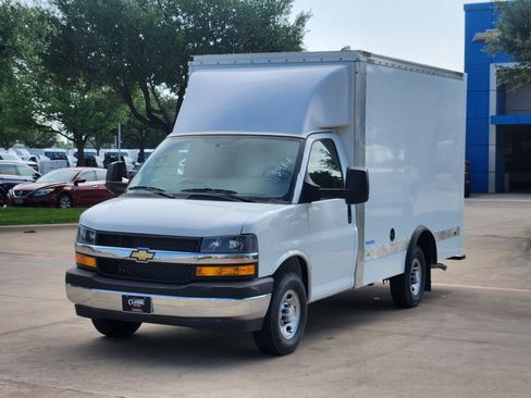 New 2025 Chevrolet Express 3500 w/ Power Convenience Package image 10