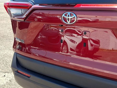 Used 2024 Toyota RAV4 LE image 18