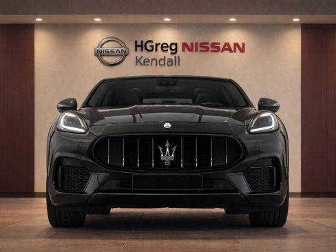 Used 2023 Maserati Grecale GT image 3