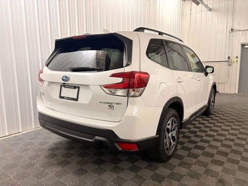 Used 2020 Subaru Forester Premium AWD/4WD image 24