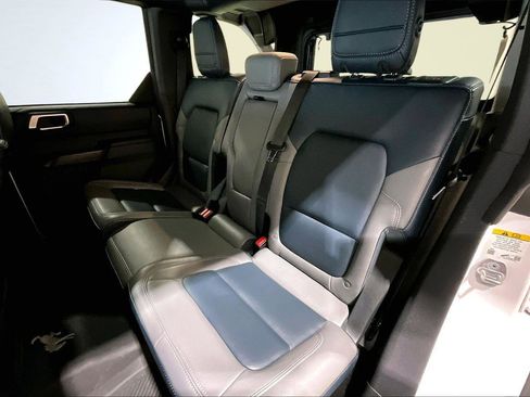 Used 2024 Ford Bronco Outer Banks w/ Sasquatch Package image 27