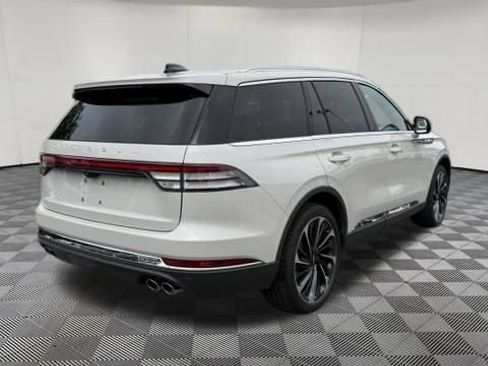 Used 2025 Lincoln Aviator Reserve w/ Equipment Group 201A AWD/4WD image 5
