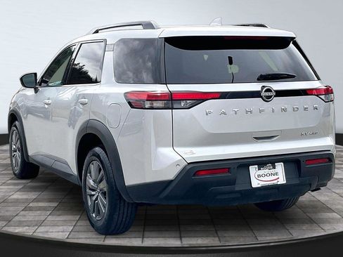 Certified 2024 Nissan Pathfinder SV image 2