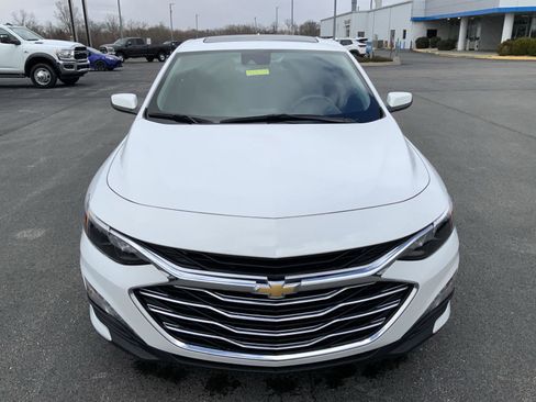Used 2024 Chevrolet Malibu LT image 3
