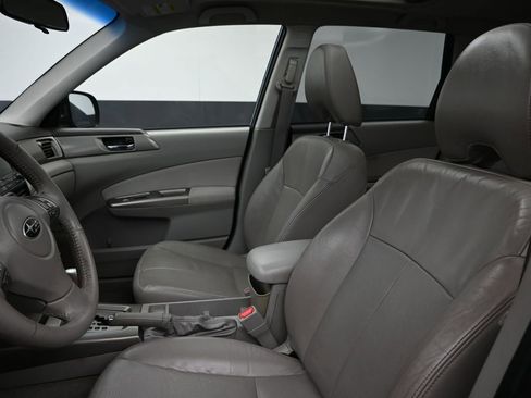 Used 2010 Subaru Forester 2.5X Limited image 24