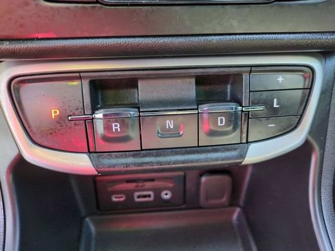 Certified 2023 GMC Terrain SLT w/ Infotainment Package II AWD/4WD image 16