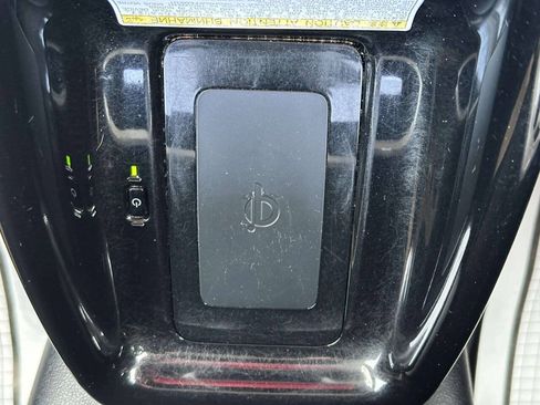 Used 2018 Toyota Prius Three FWD image 37