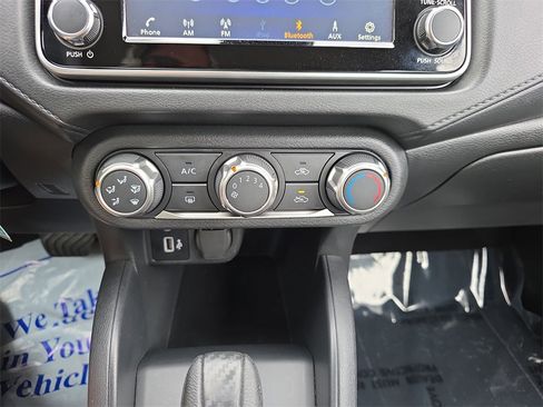 Used 2024 Nissan Versa S w/ S Plus Package image 27