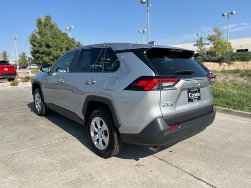 Used 2025 Toyota RAV4 LE AWD/4WD image 5