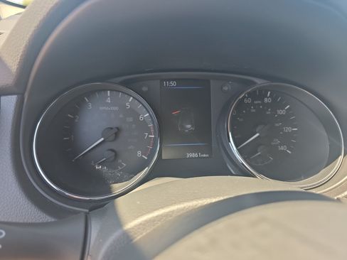 Used 2021 Nissan Rogue Sport SL w/ Premium Package FWD image 10