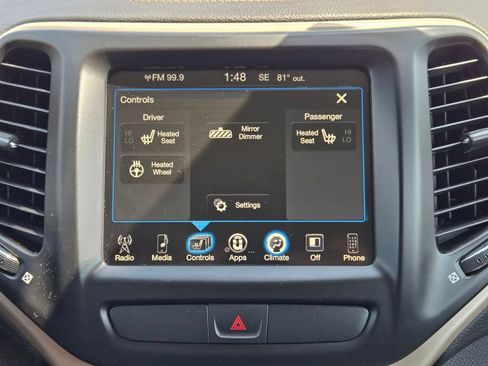 Used 2017 Jeep Cherokee Limited AWD/4WD image 22