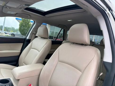 Used 2019 Subaru Outback 2.5i Limited w/ Popular Package #2 AWD/4WD image 14