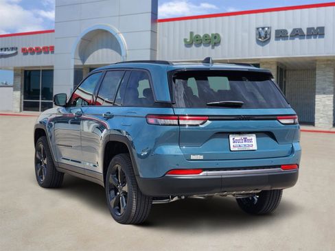 New 2026 Jeep Grand Cherokee Limited image 4