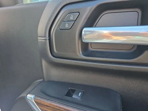 Used 2020 Chevrolet Silverado 2500 High Country w/ Technology Package AWD/4WD image 23