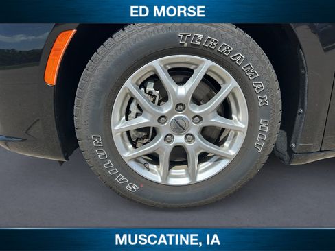 Used 2023 Chrysler Pacifica Touring-L FWD image 14