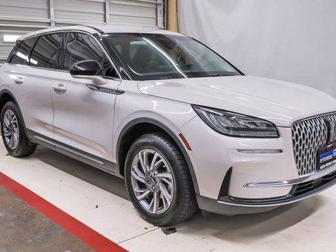 Used 2023 Lincoln Corsair FWD image 5