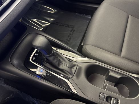 Used 2024 Toyota Corolla LE image 21