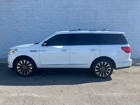 Used 2020 Lincoln Navigator Reserve w/ Luxury Package image 3