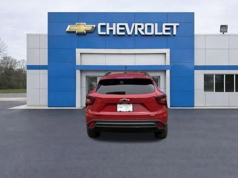 New 2026 Chevrolet Trax RS w/ Driver Confidence Package FWD image 8