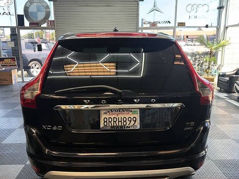 Used 2017 Volvo XC60 T5 Dynamic w/ Advanced Package AWD/4WD image 16
