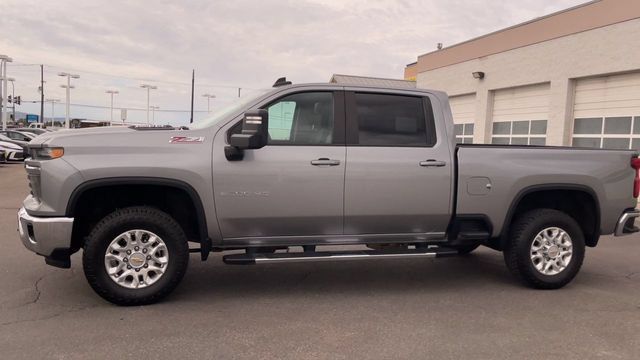 Used 2024 Chevrolet Silverado 2500 LT AWD/4WD image 6