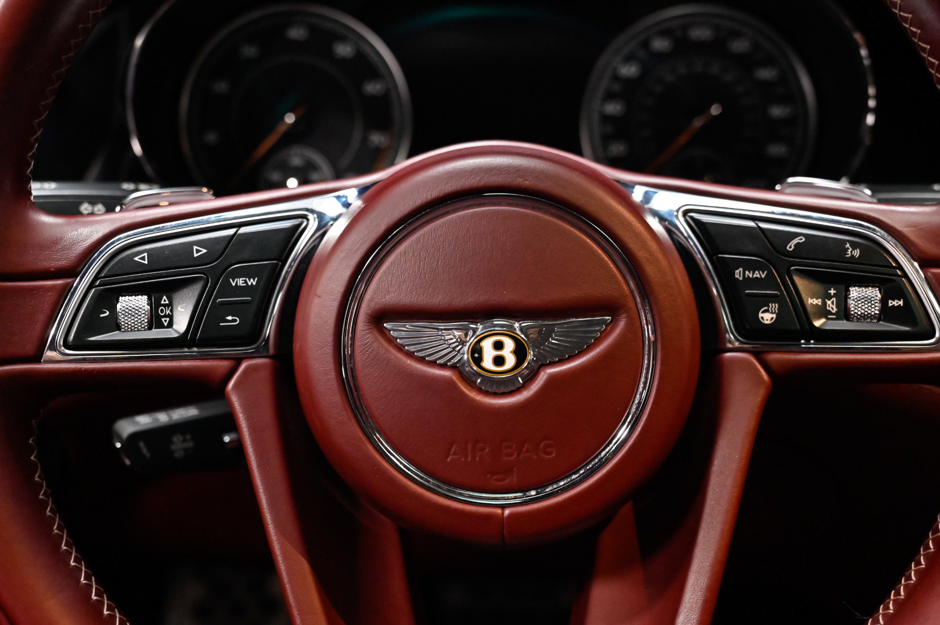 Used 2019 Bentley Bentayga AWD/4WD image 37