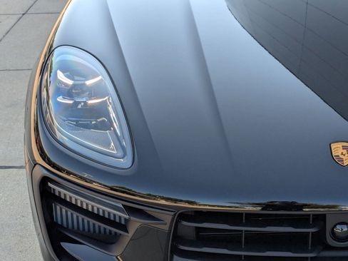 New 2025 Porsche Macan S image 12