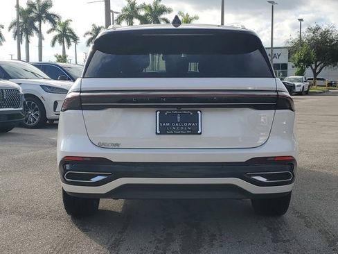 Certified 2024 Lincoln Nautilus Reserve w/ Equipment Group 202A image 5