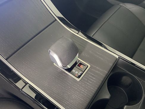 Used 2026 Land Rover Range Rover Velar S image 15