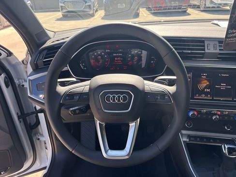 Used 2025 Audi Q3 2.0T Premium image 20