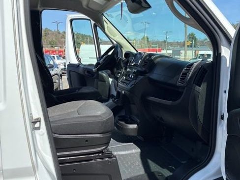 Used 2024 RAM ProMaster 2500 w/ Convenience Group FWD image 28