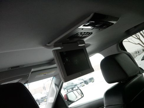 Used 2019 Chevrolet Tahoe LT image 33