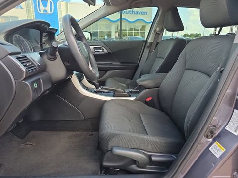 Used 2015 Honda Accord LX image 10